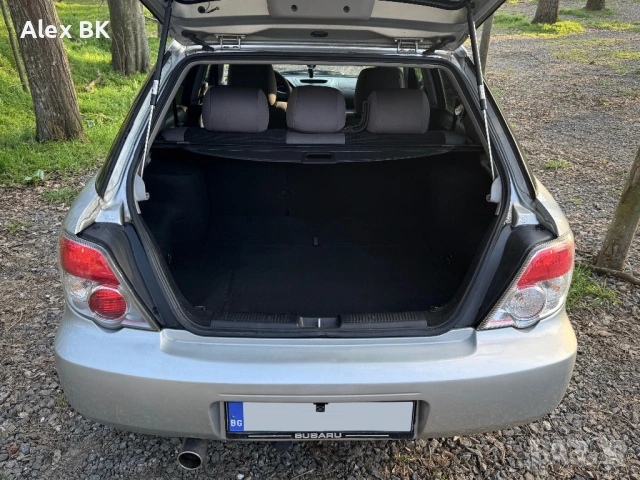 Subaru Impreza 2.0R 160кс, снимка 8 - Автомобили и джипове - 53991154