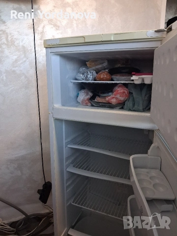 хладилник Indesit всичко работи по хладилник само лично предаване, снимка 5 - Хладилници - 53208249