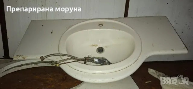 мивка с мраморен плот