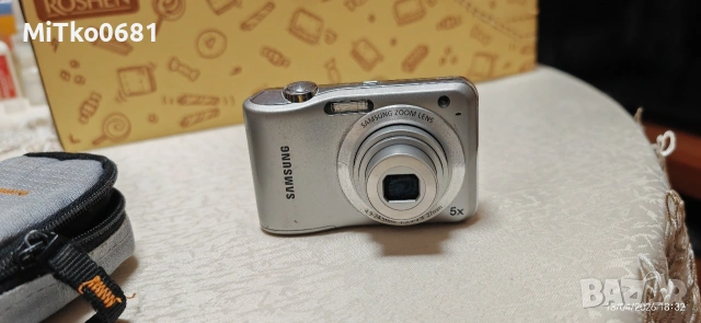 Samsung ES Series ES28 12.2MP Digital Camera Compact 5x Zoom