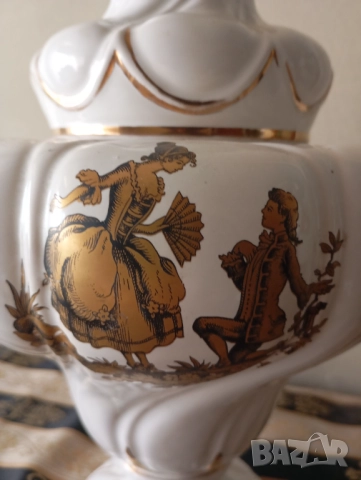 Винтидж порцеланова купа с капак, снимка 2 - Антикварни и старинни предмети - 47554641