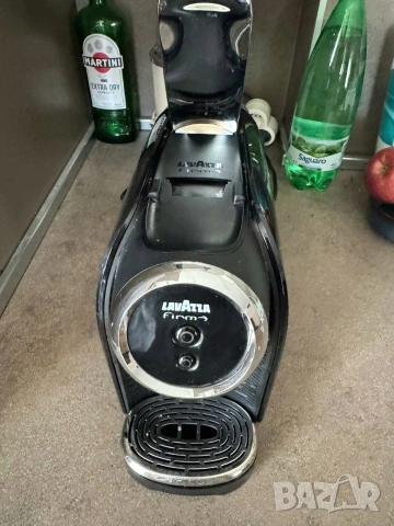 кафе машина Lavazza