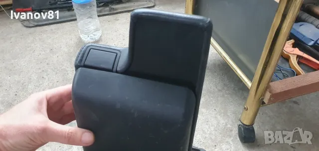 Подлакътник за бмв е46 всички модели ДЕСЕН ВОЛАН bmw e46 Armrest RHD 8213679, снимка 3 - Части - 47194379