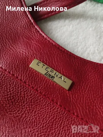 Дамска червена чанта, снимка 4 - Чанти - 49325918