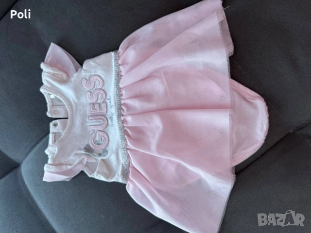 Бебешка рокля на Guess 0-3,6-9 месеца, снимка 2 - Бебешки рокли - 53827498