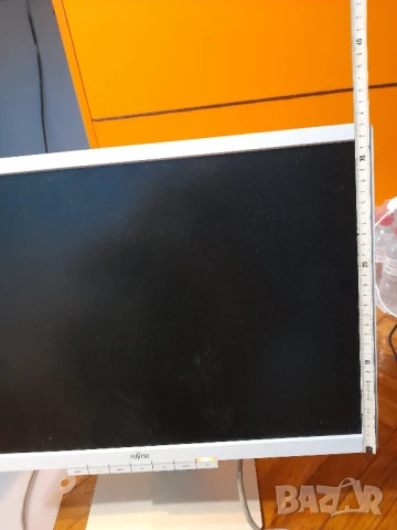 Монитор Fujitsu , снимка 3 - Монитори - 50911707