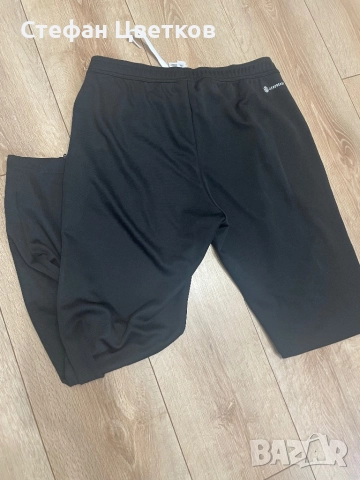 Ново и оригинално мъжко долнище Adidas М размер, снимка 2 - Спортни дрехи, екипи - 52444918