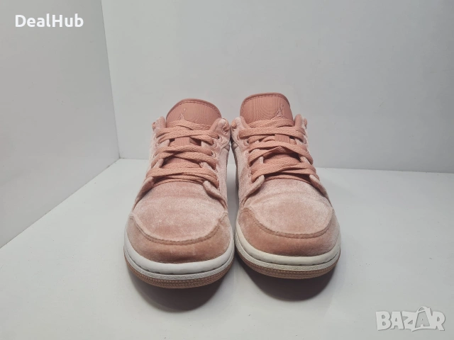 Кецове Nike Jordan 1 Low Носени,но в отлично състояние., снимка 2 - Кецове - 54093987
