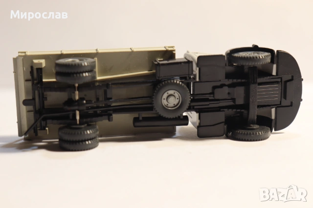 WIKING H0 1/87 MERCEDES КАМИОН МОДЕЛ САМОСВАЛ, снимка 9 - Колекции - 53201026