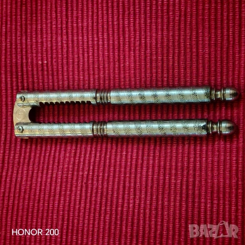 Стара метална орехотрошачка. , снимка 2 - Антикварни и старинни предмети - 54239331