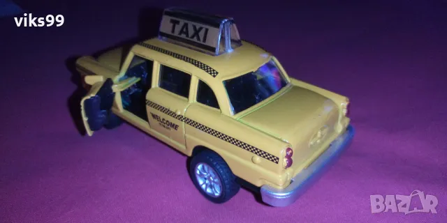 New York City Classic Taxi Cab - Мащаб 1:36, снимка 3 - Колекции - 48113649