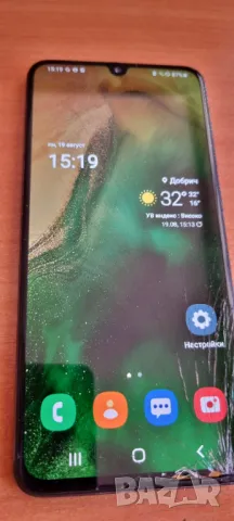 Samsung galaxy A70 пукнат дисплей ,но работи, снимка 1 - Samsung - 46954881