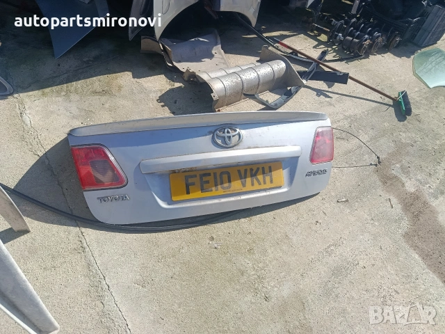 заден капак, седан Авенсис Т27 