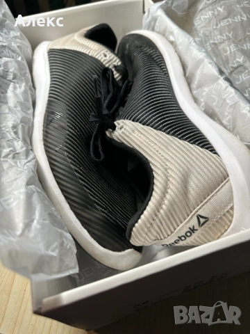 Продавам дамски маратонки Reebok, снимка 8 - Маратонки - 53740752