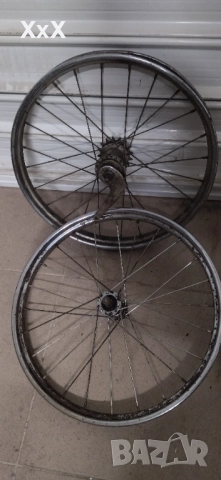 Гуми и джанти за велосипед "Балкан"