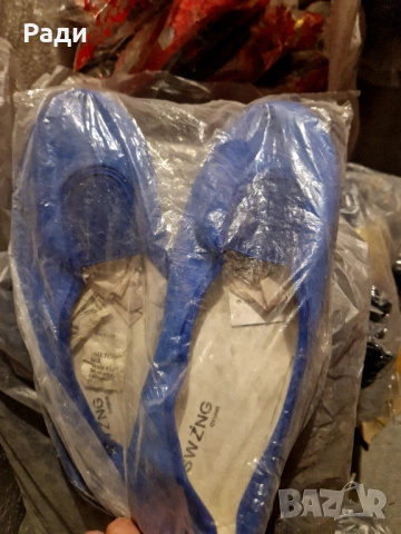 Продавам дамски  платнени обувки 