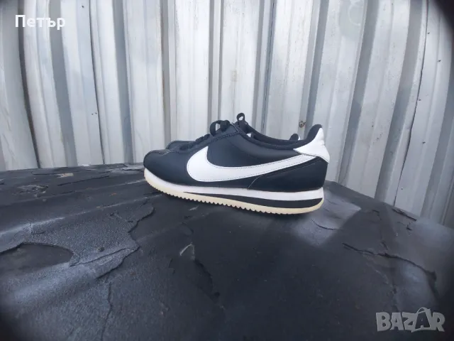 Nike Cortez 42 номер, снимка 3 - Маратонки - 48428621