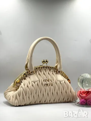 чанти Miu Miu , снимка 3 - Чанти - 49218557