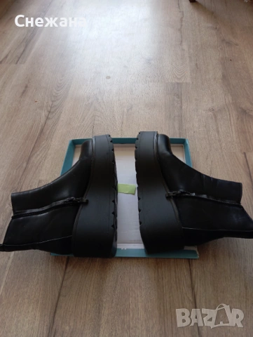 Обувки с дебела подметка с цип много добро запазено състояние , снимка 4 - Дамски ежедневни обувки - 53690669