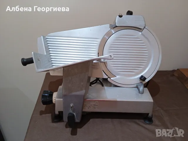 Професионална слайс машина OMAS 180W, снимка 1 - Обзавеждане за заведение - 47003359