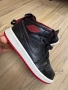 Оригинални детски кецове Air Jordan 1 Retro Mid! 29,5 н, снимка 2
