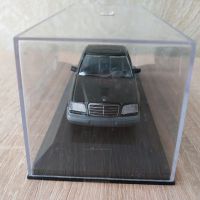 mercedes-Benz w124 E320 minichamps 1:43, снимка 3 - Коли, камиони, мотори, писти - 45870374