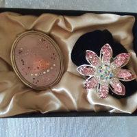 Комплект  огледалце с ластичка за коса, снимка 1 - Подаръци за жени - 44953118