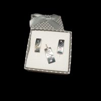 Сребърен комплект обеци с медальон с подаръчна кутийка, снимка 1 - Бижутерийни комплекти - 45201023