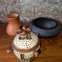 Керамични вази, чаши; Кутия за бижута от кокосов орех , снимка 11 - Декорация за дома - 45264133