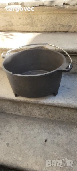 голяма трикрака чугунена тенджера, снимка 1