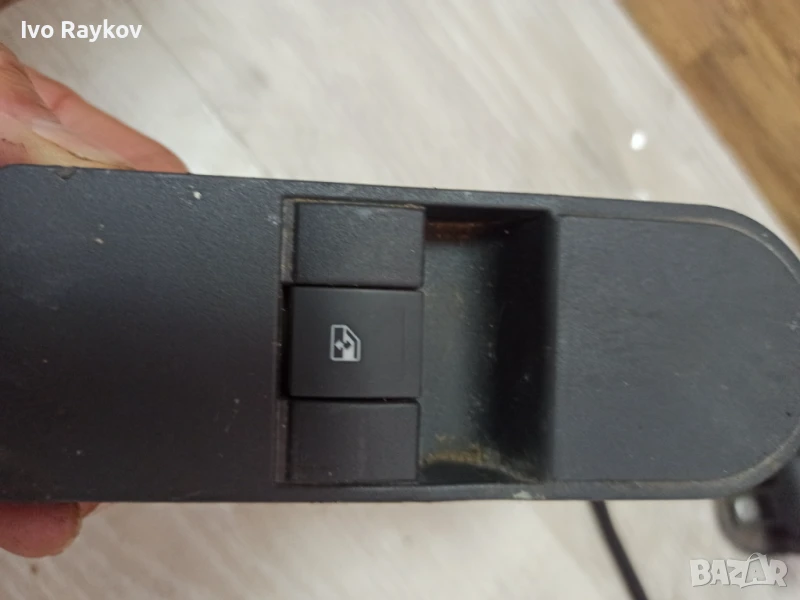 Бутон ел стъкло за OPEL ASTRA H (L48) , предно , дясно 13228709, снимка 1