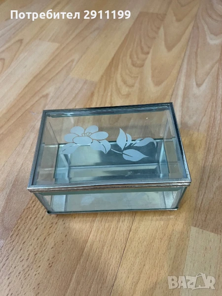 Стъклена кутия, снимка 1