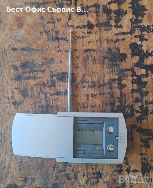 радио транзистор с часовник аларма плъзгащо се мазно, снимка 1