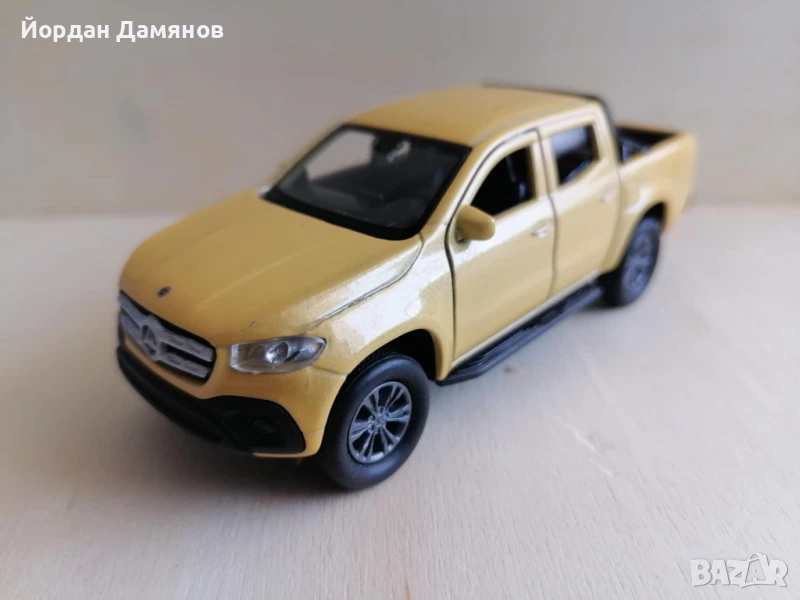 Мерцедес Х-класа в мащаб 1:34, снимка 1