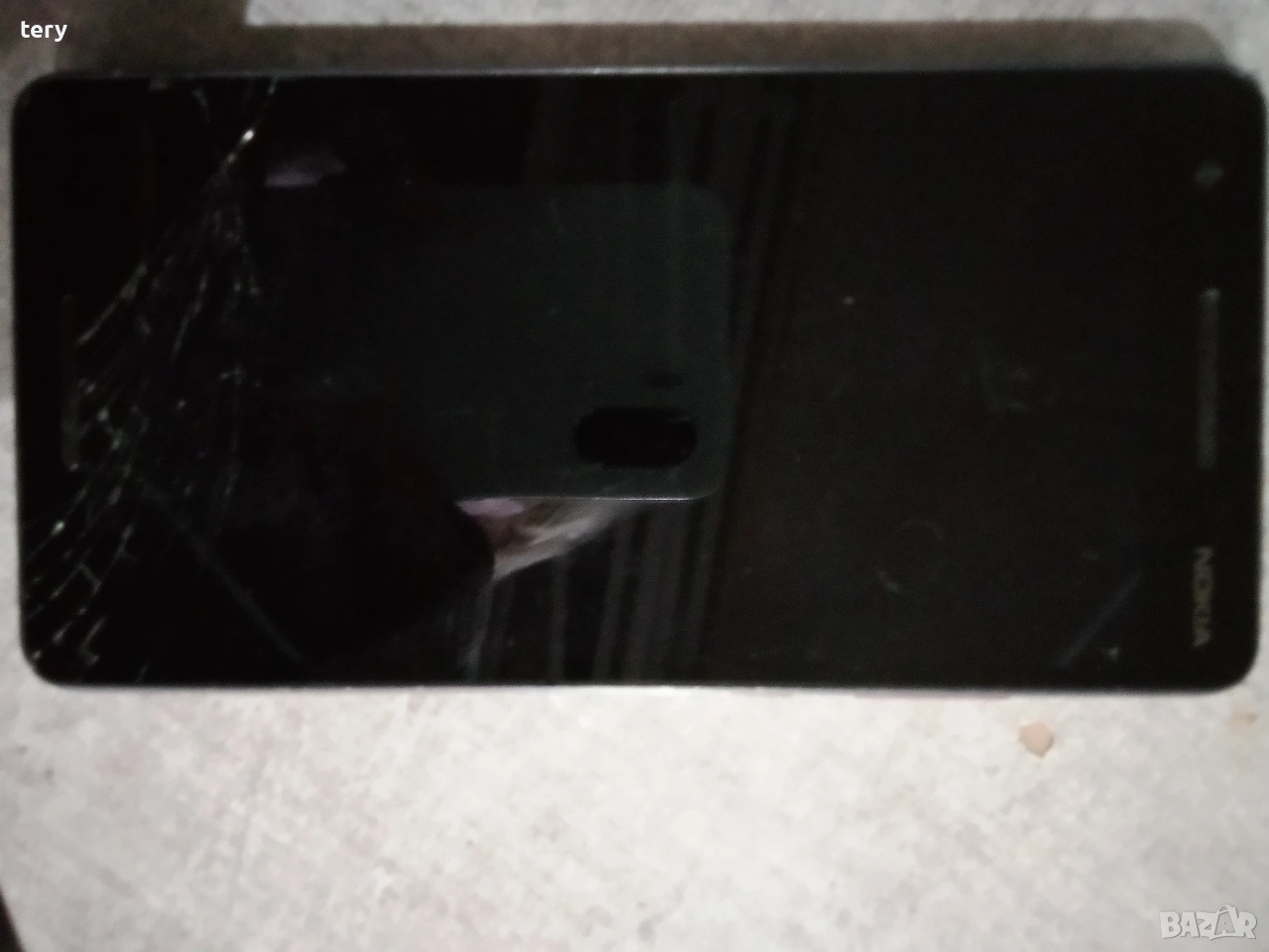 Продавам стара Нокия смартфон за части Варна Център , снимка 1