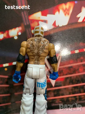 Екшън фигура WWE Rey Mysterio Рей Мистерио Basic White & Light Blue играчка Рей Мистерио, снимка 7 - Фигурки - 49511422