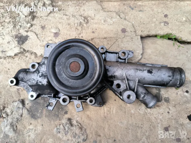 Водна помпа за Мерцедес Ц класа ЦДИ Mercedes Benz C class E class CDI W203 R6112010310, снимка 1 - Части - 47077939