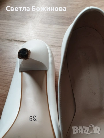 Дамски обувки , снимка 4 - Дамски елегантни обувки - 54221365