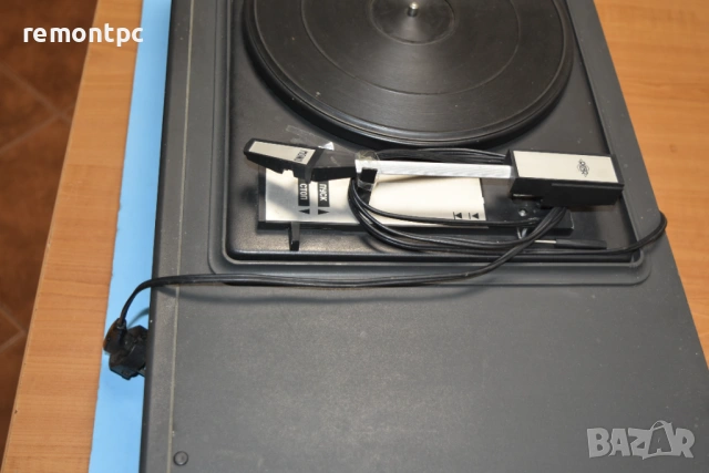 Грамофон Елица 3 - неизвестно състояние , снимка 3 - Грамофони - 53963981