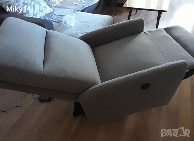 Регулируемо електрическо кресло Vonsild , снимка 2 - Столове - 52415716