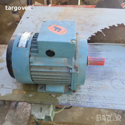 трифазен мотор 0,95 kW 1100 оборота