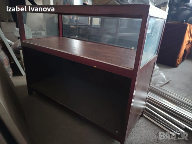 Щанд / маса за търговски обект, снимка 2 - Стелажи и щандове - 53453532