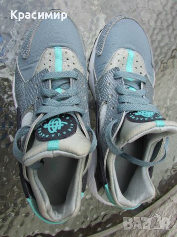 Дамски маратонки Nike Huarache Run, снимка 11 - Маратонки - 46398491