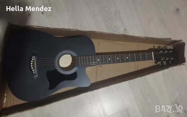 Продавам Акустична Китара 