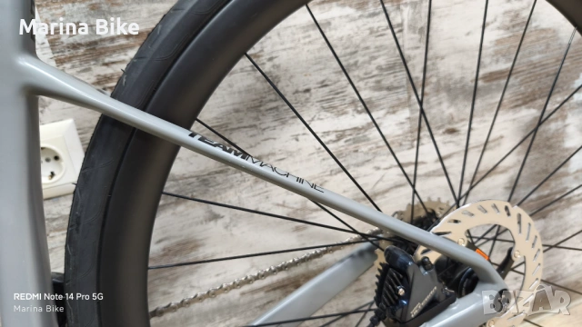 Карбонов шосеен велосипед BMC Teammachine SLR01 Four Disc Ultegra Di2 CRD351 | 47, снимка 14 - Велосипеди - 53664398