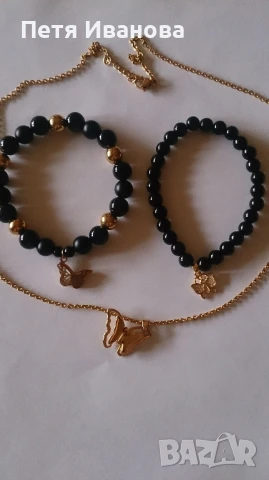 различни сетове на Guess, Carolina Herera, Moscino и други , снимка 7 - Бижутерийни комплекти - 50826549