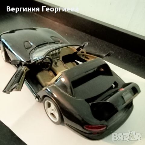 Умален модел на Dodge Viper 1:18, снимка 3 - Колекции - 46341751