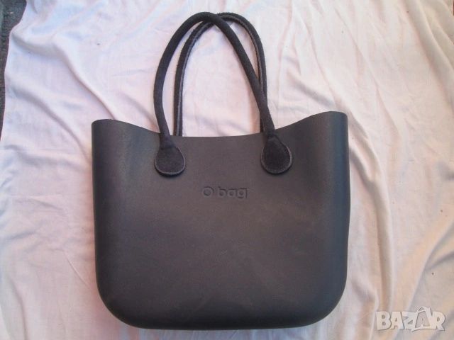 O bag оригинална маркова италианска дамска чанта.