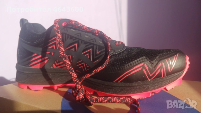 Дамски маратонки Asics Gel Fujisetsu 3 GTx, снимка 2 - Маратонки - 52324259