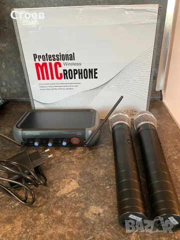 Продавам Professional wireless microphone Amoon , снимка 1 - Микрофони - 47987297